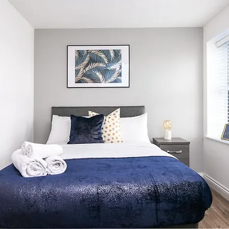 Luxury Stay, Private, Parking, Jq Gem- Pluxa Blue Marble Luxury Apartment Birmingham