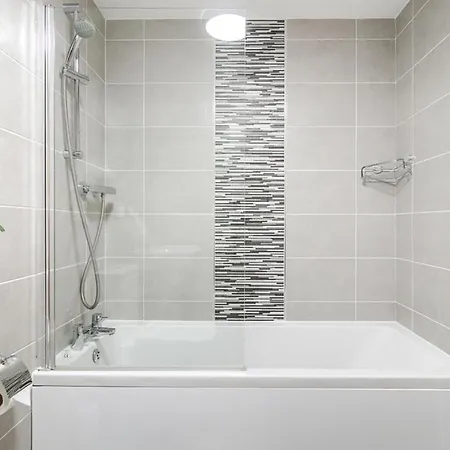 Apartment Luxury Stay, Private, Parking, Jq Gem- Pluxa Blue Marble Luxury Birmingham